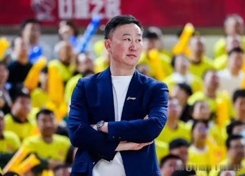 4万块买一句骂？刘维伟和球迷对线遭重罚，这波到底谁亏了？

CBA官方今天开出重