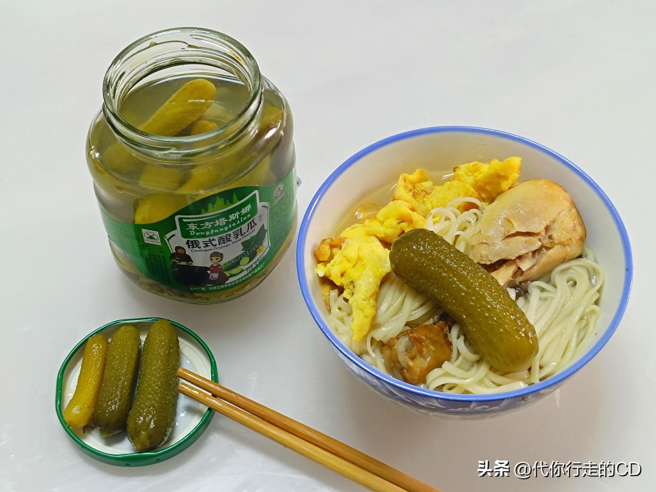 过了一个年，大家是不是快忘了我这一根酸黄瓜?!
我现在不仅酸，还很精悍。
春日生