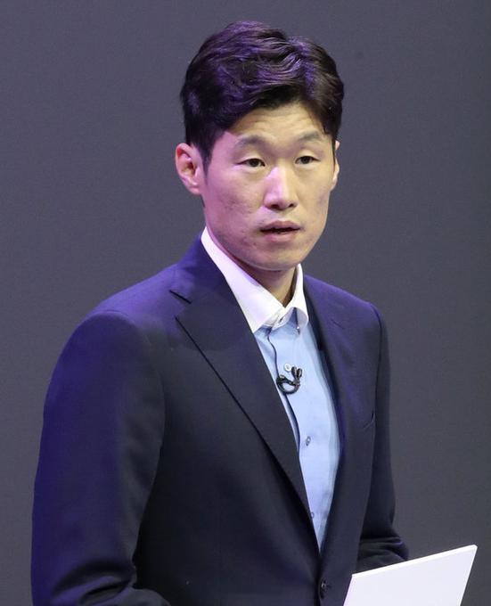 世界杯大V观赛团 韩国文体部成立足球改革临时委员会，朴智星、崔辉英任会长，李荣杓