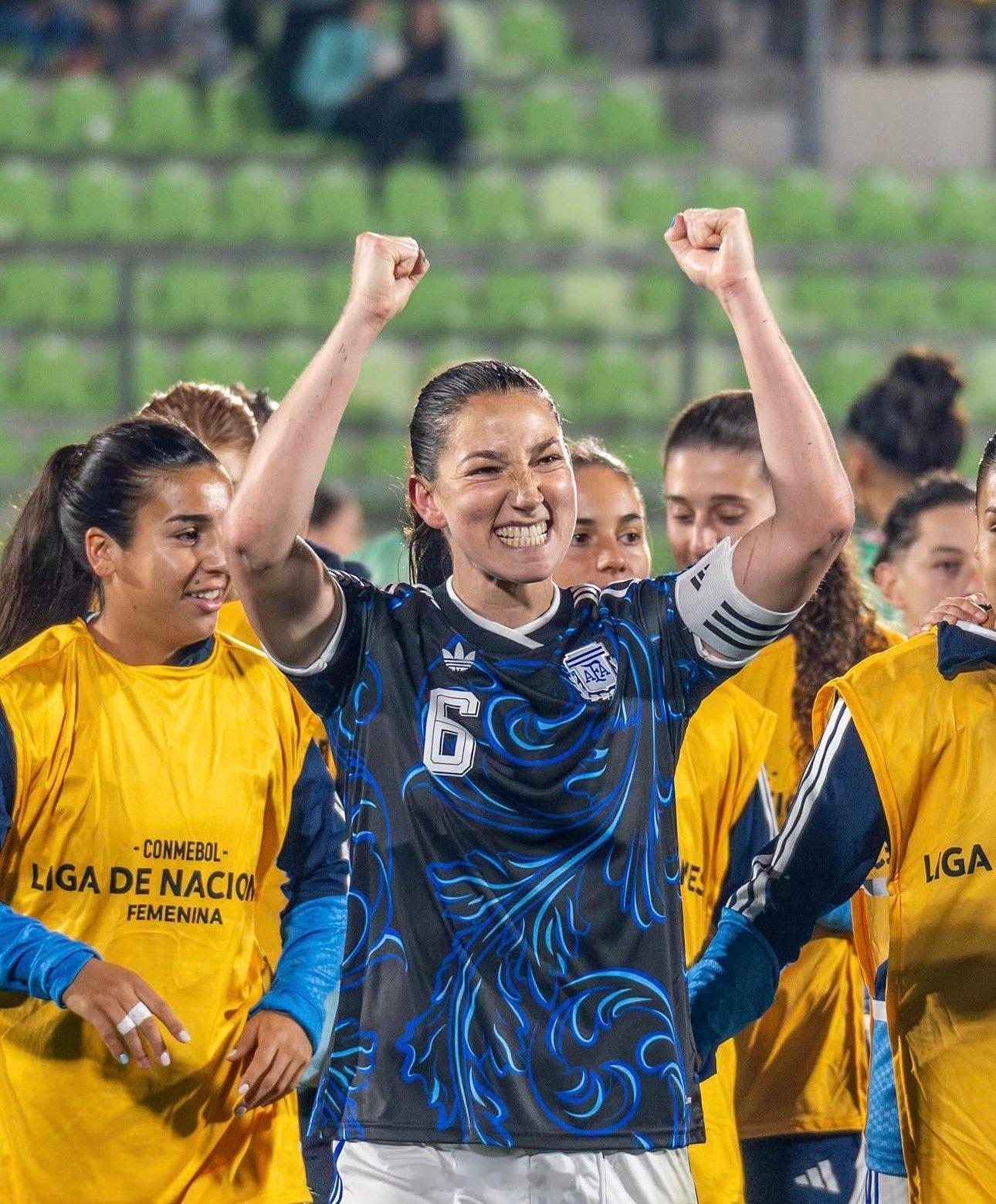 阿根廷女足蓝白一姐二姐真棒👍 😀🇦🇷⭐️阿根廷女足老将弗洛伦西亚·邦塞贡