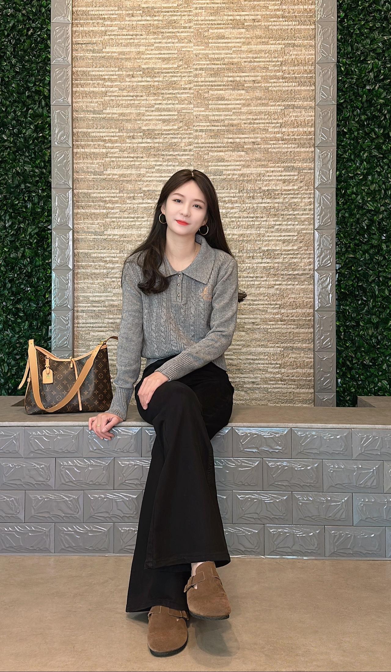 言语有时候会失控希望别越过底线有些话太
重了会击垮所有自尊 也会压垮所有情分。