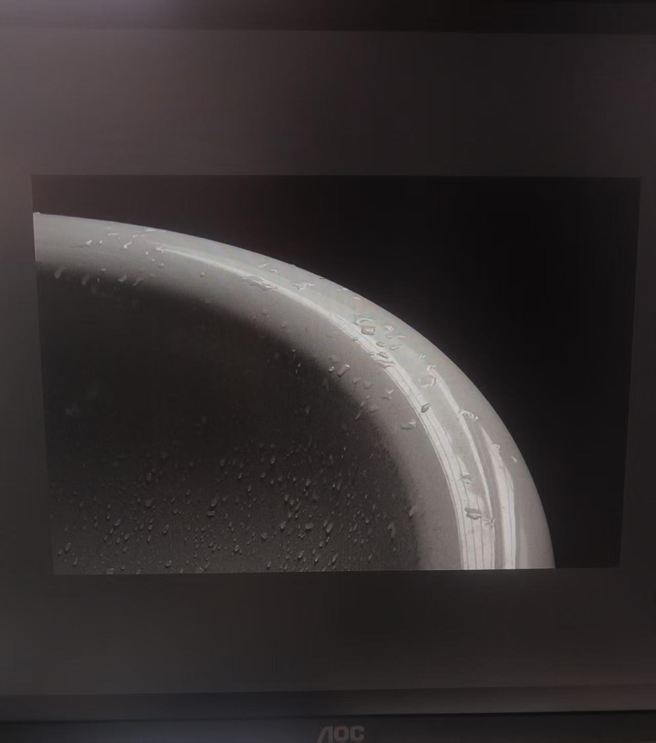 目击道存/心照神交，雨天的诗。
​
​心灵的观照，一切皆可入镜。
​
​
​火焰
