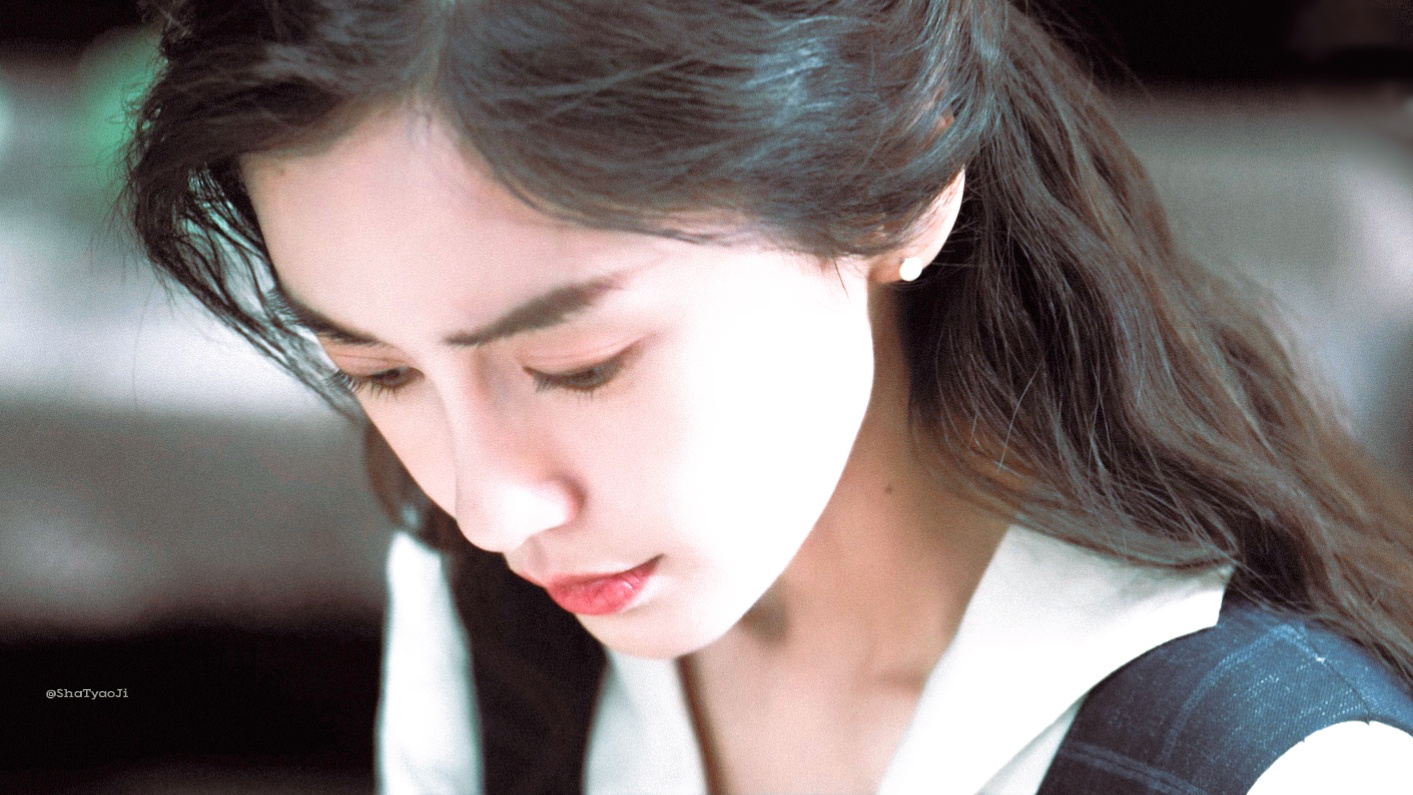 angelababy angelababy “我和你一起吹风 欣赏着我们独有的落