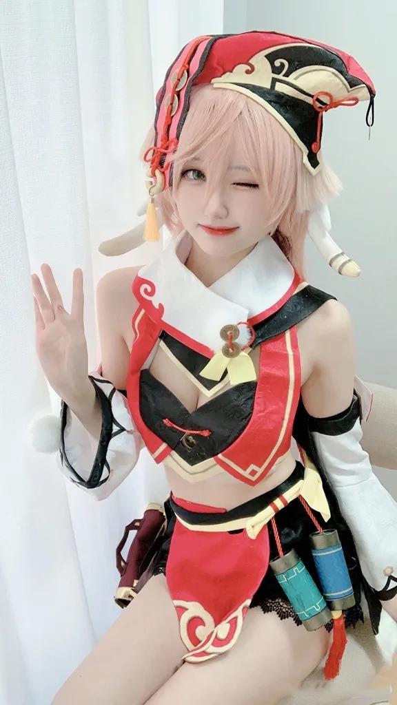 烟绯的烟，烟绯的绯，你需要法律援助吗？
COSER：不想你拯救星球#游戏##原神