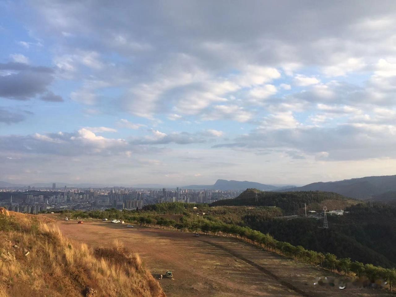 说说昆明郊区普吉的这个地方，可以自助烧烤.露营.爬山而且是免费的，在昆明城边有这