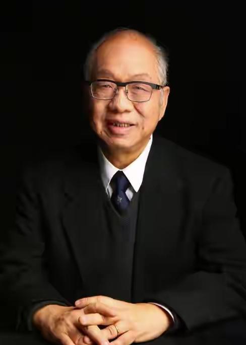 享誉世界的“数学皇帝”回国任教，清华给啥待遇？他：一分钱不要，就为中国干件大事！