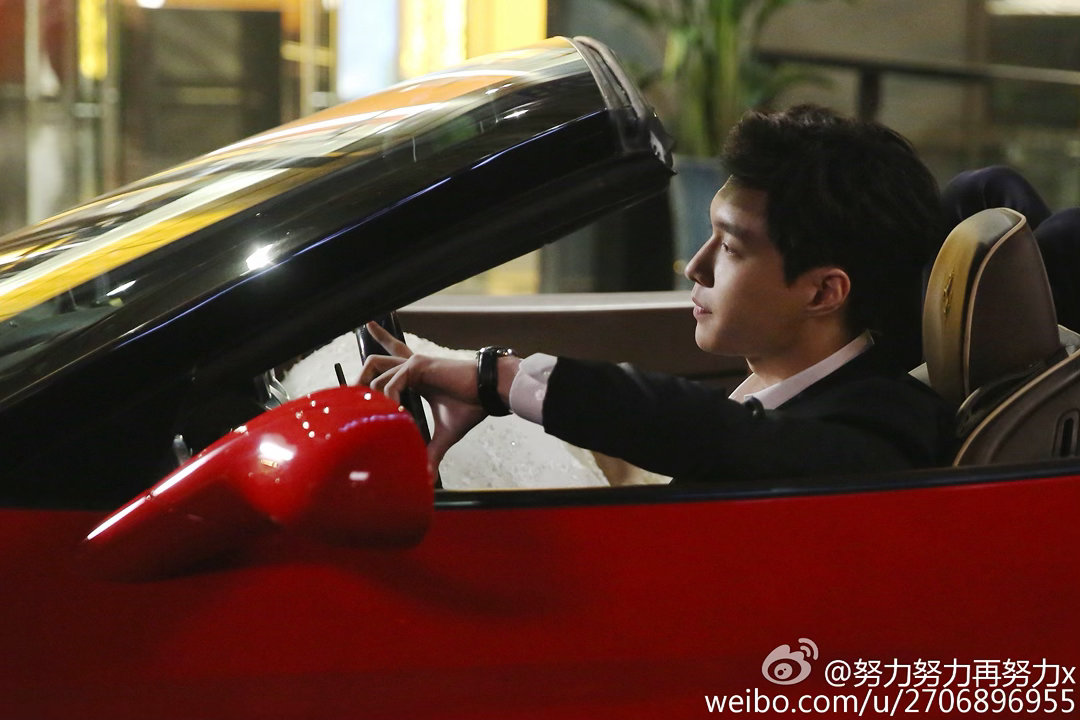 张艺兴考古日记 越来越小的宝宝张艺兴五巡舞台高光时刻原创音乐制作人张艺兴