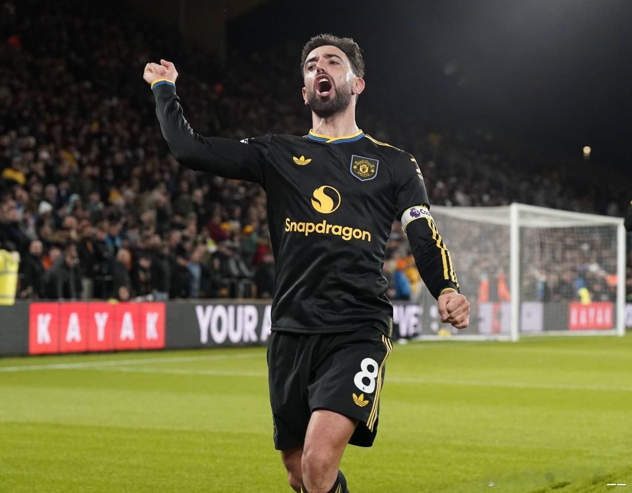 仍是大腿！据媒体统计，B费本赛季至今总计创造50次机会，五大联赛球员中最多。曼联