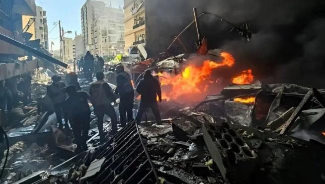 刚停火，以色列就制造超1000人死伤惨案，阿联酋突然轰炸伊朗？霍尔木兹海峡再度关