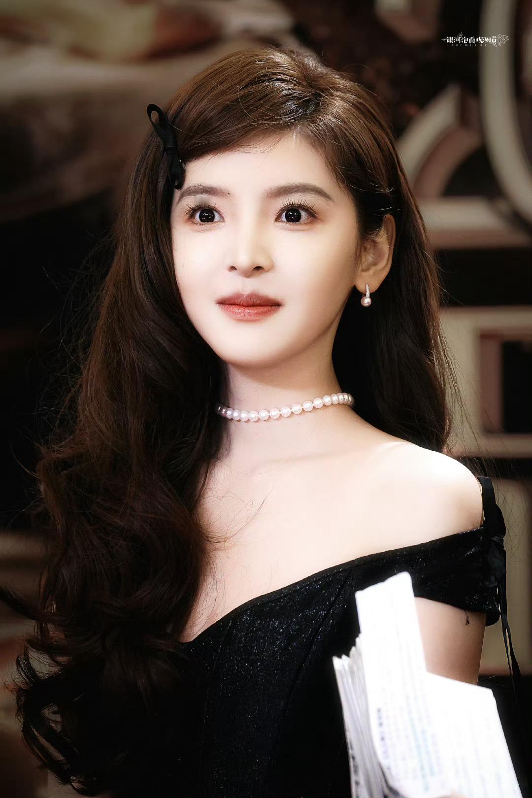啊啊啊啊走过来的时候作为一个女生我都心动了太美了💓章若楠2025春夏高定 ​​