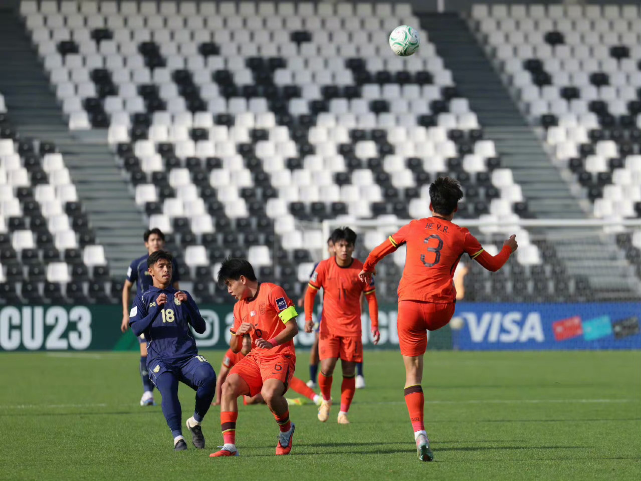 U23男足晋级淘汰赛【U23男足创造历史】14日，在沙特阿拉伯利雅得进行的202