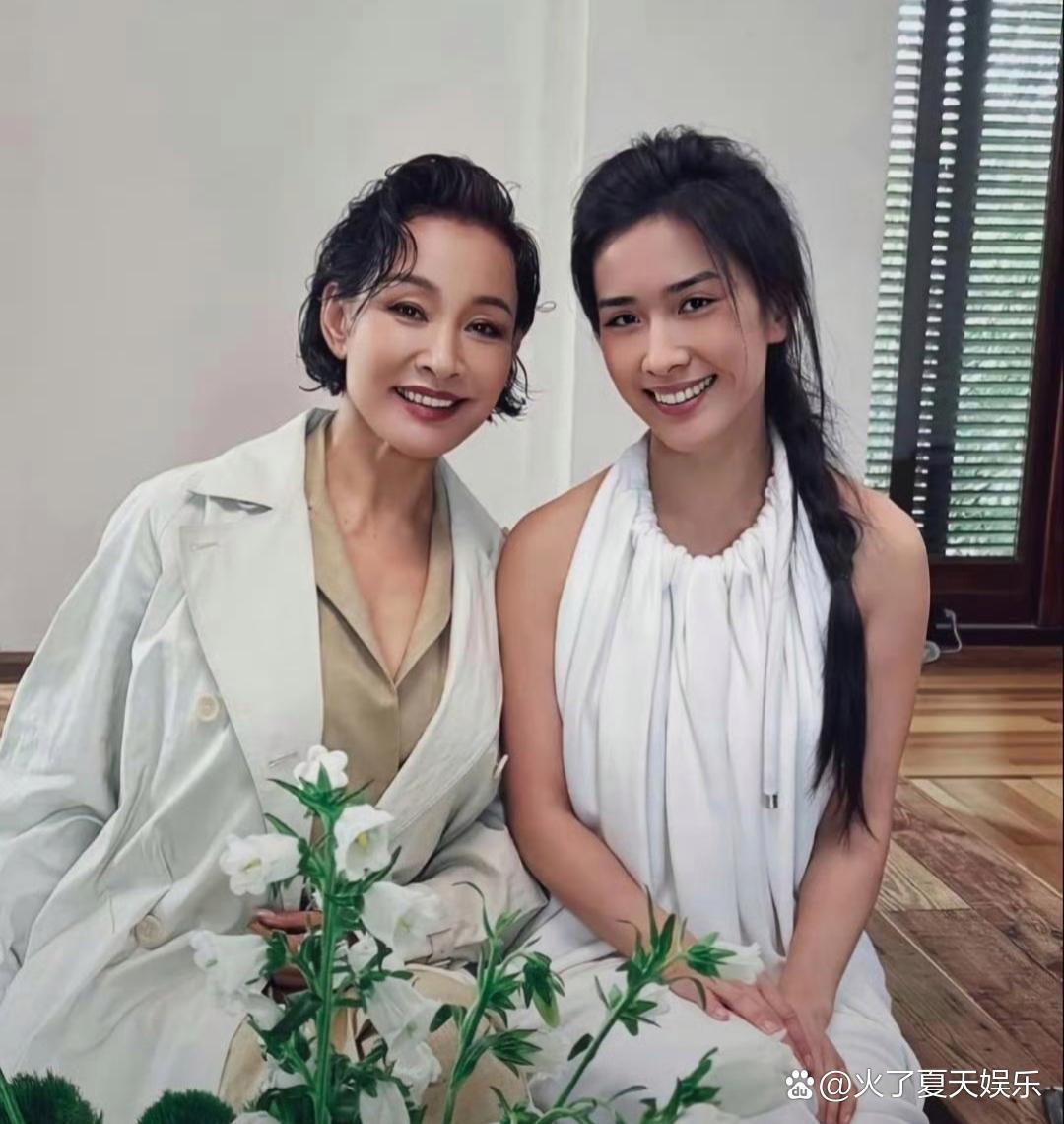 陈冲和女儿。女儿比妈妈还漂亮。 