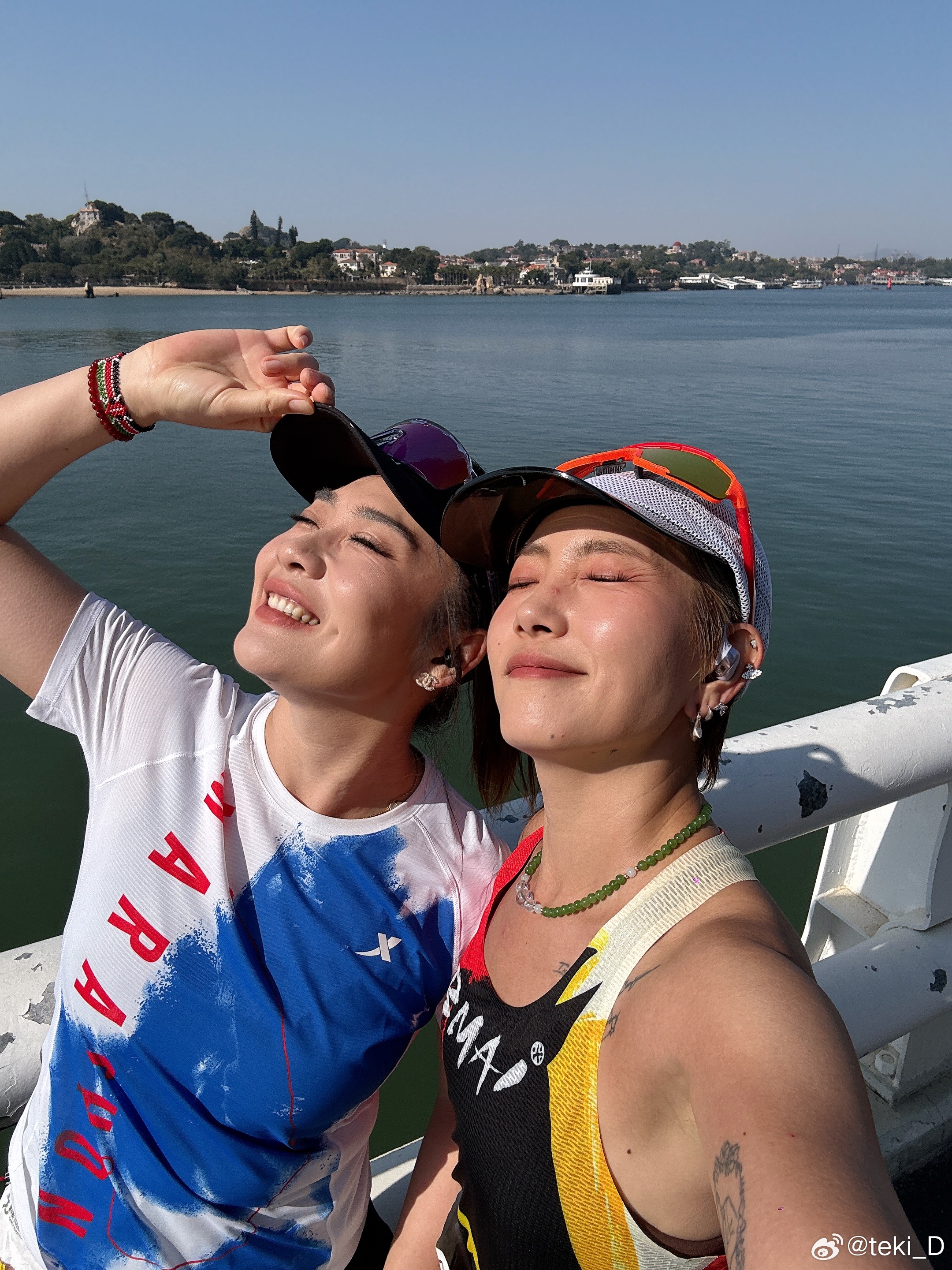 这一波是姐妹快乐局，玩了一路。还捡了个幼体展昭举高高～OG呢，就主打一个享受赛道