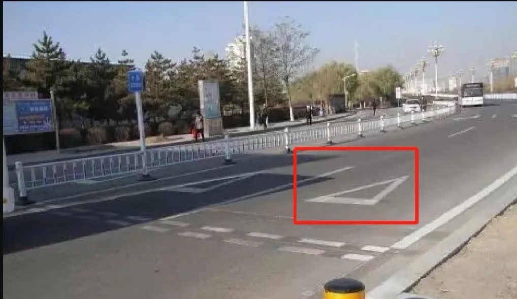 你们觉得在中国，有可能普及开车尊重路权的概念吗？大v聊车