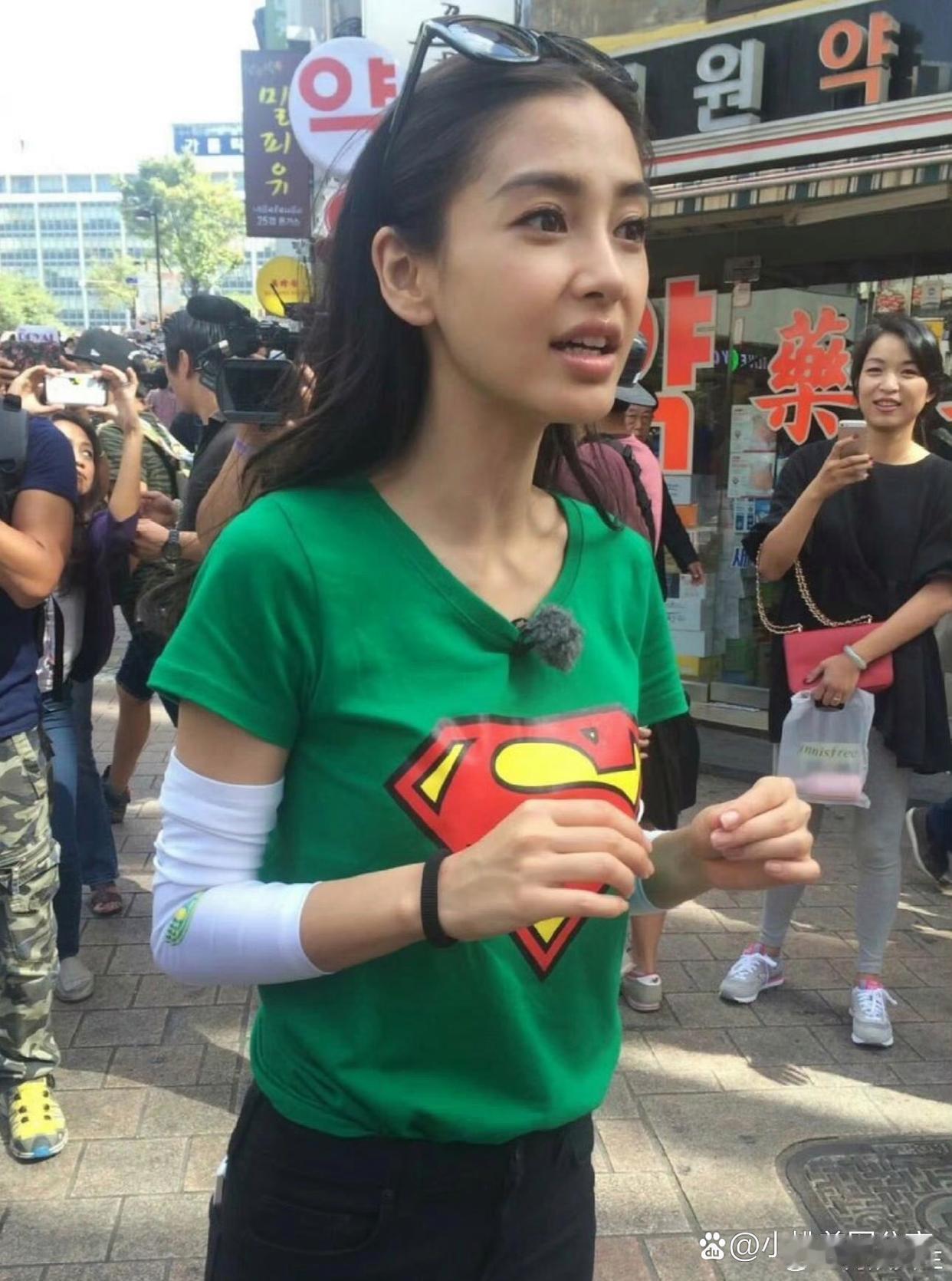 早期跑男应该是Angelababy的颜值巅峰时期吧，无美颜无滤镜的镜头下也超级好