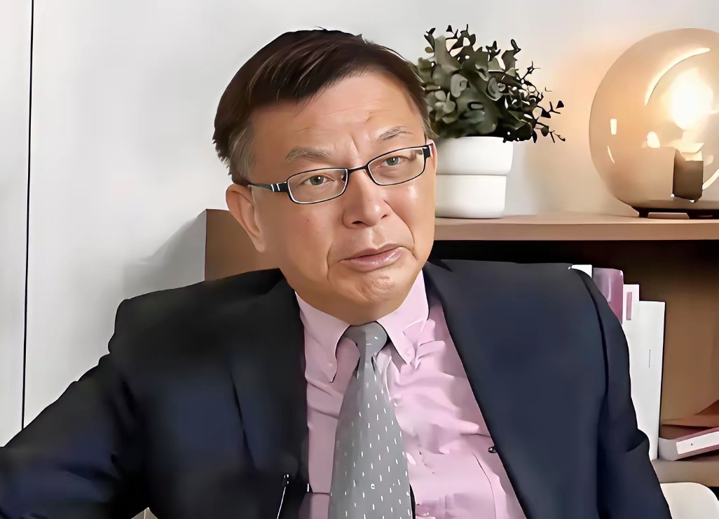 台湾名嘴苑举正教授说：一定要挫挫日本人的“锐气”了，我在学校碰到许多日本交换生，