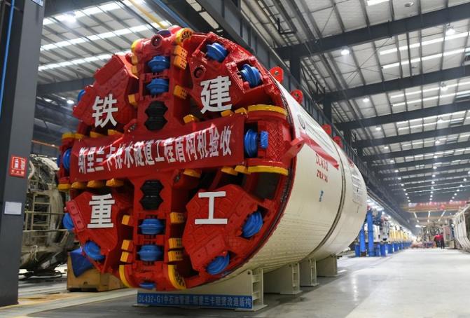 中国11月18日锁死盾构机，印度扭头找德国下单，拆箱一看产地写着广州
 
10月