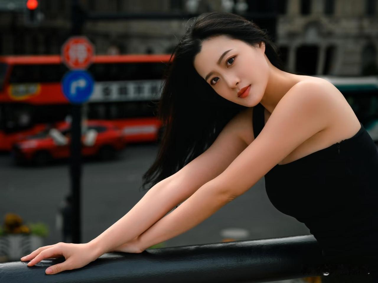 近距离跟远距离拍的东方明珠