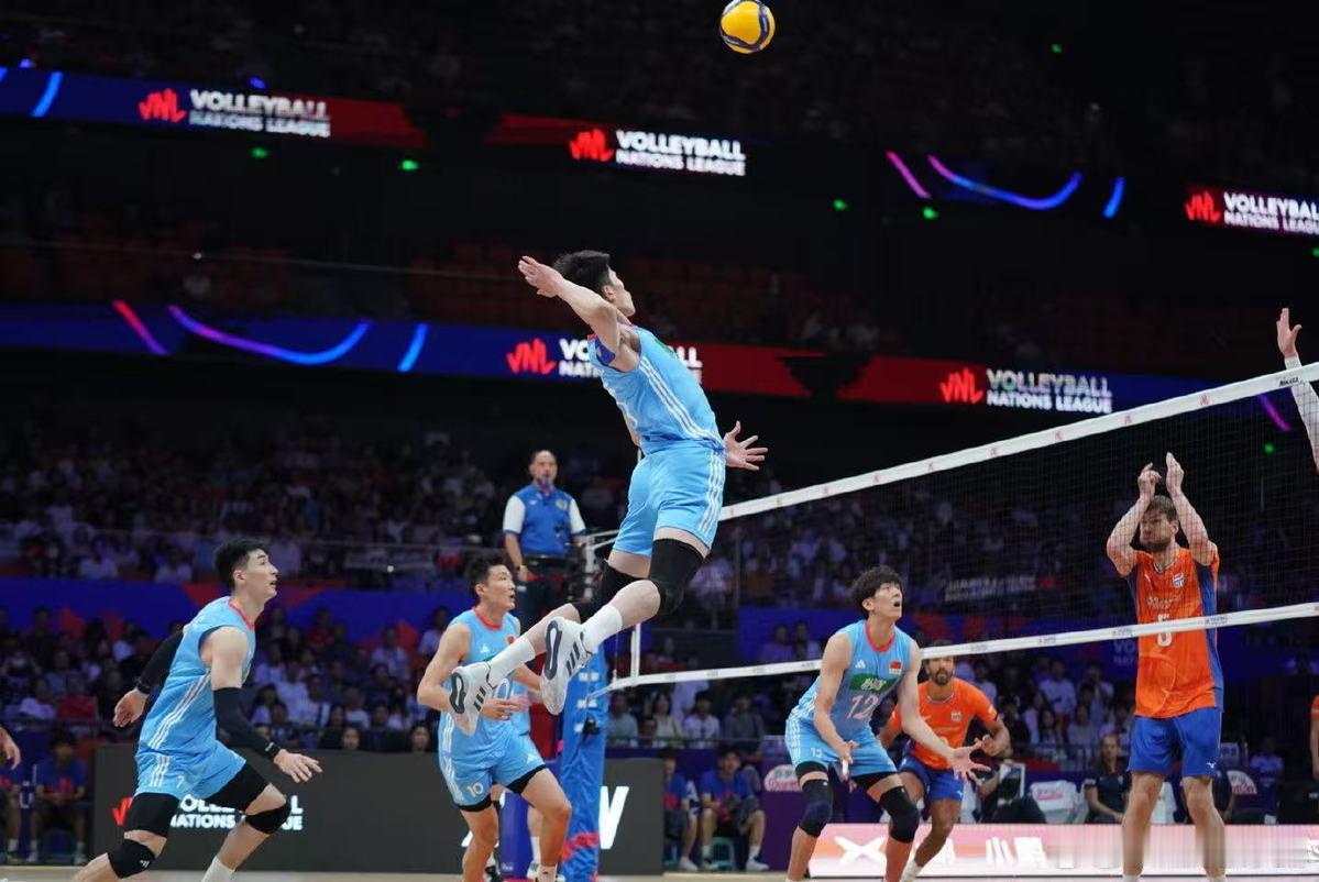 中国男排世界排名升至33位2026亚洲男排锦标赛，中国男排3‑0击败印度，拿下赛