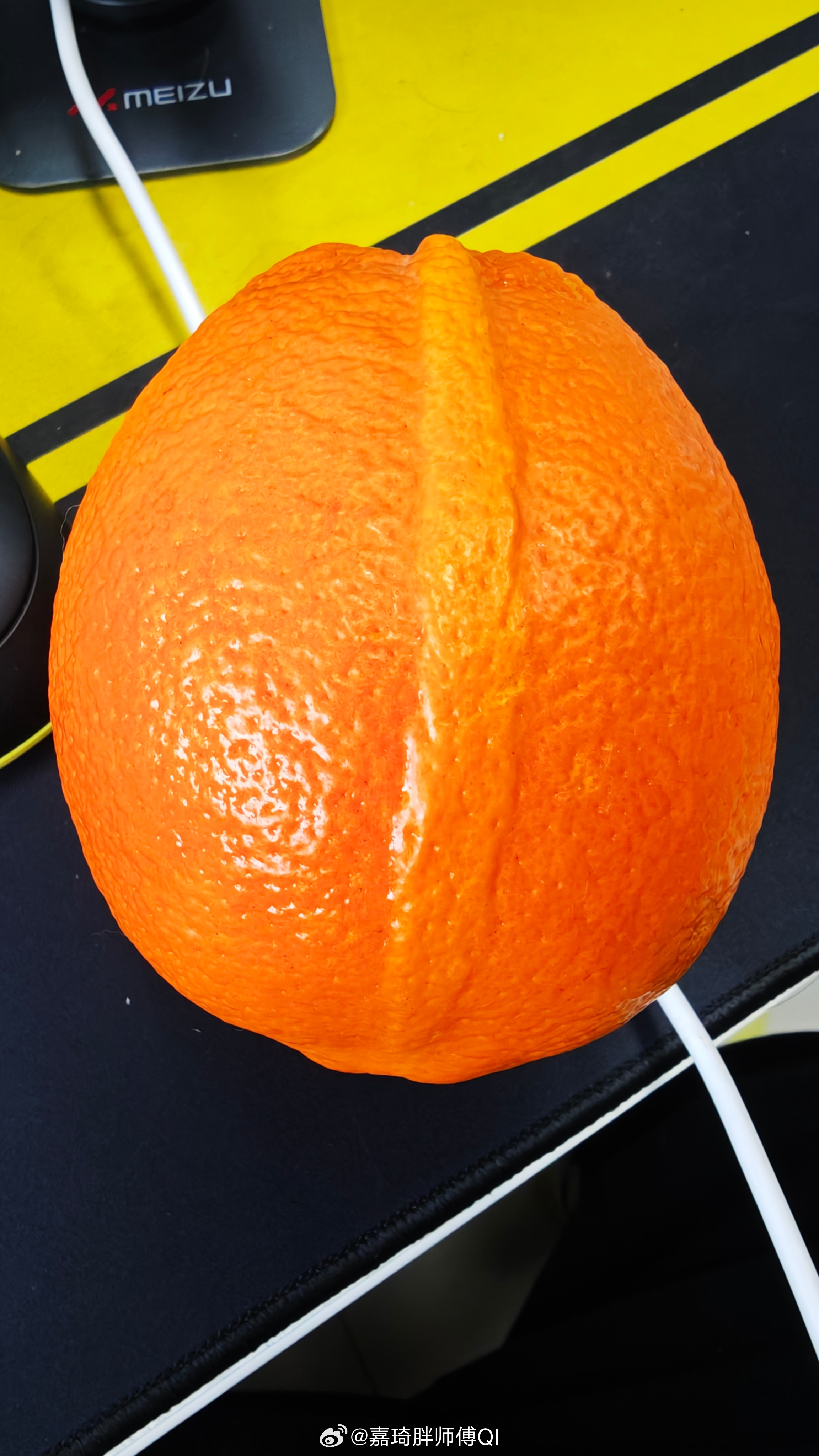 来自M78星云的橙子搞笑图片