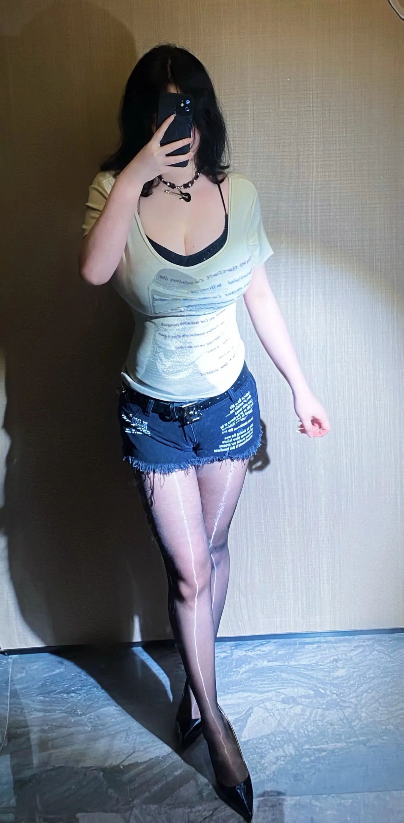 想哭可以来妈妈怀里。涞觅极光