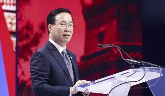 中方准时封海，越南防长今日抵达东京，日本防长拉两强援。

8点整的南海实弹射击卡