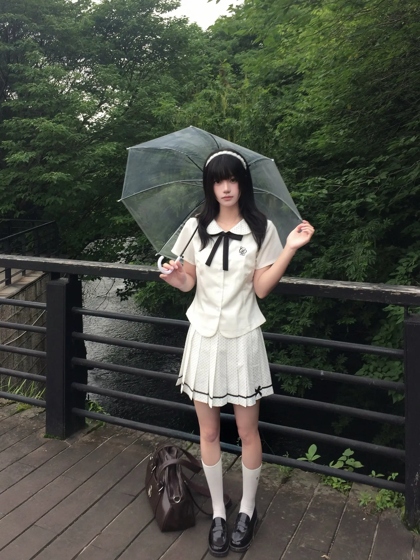 潮湿的阴雨天。