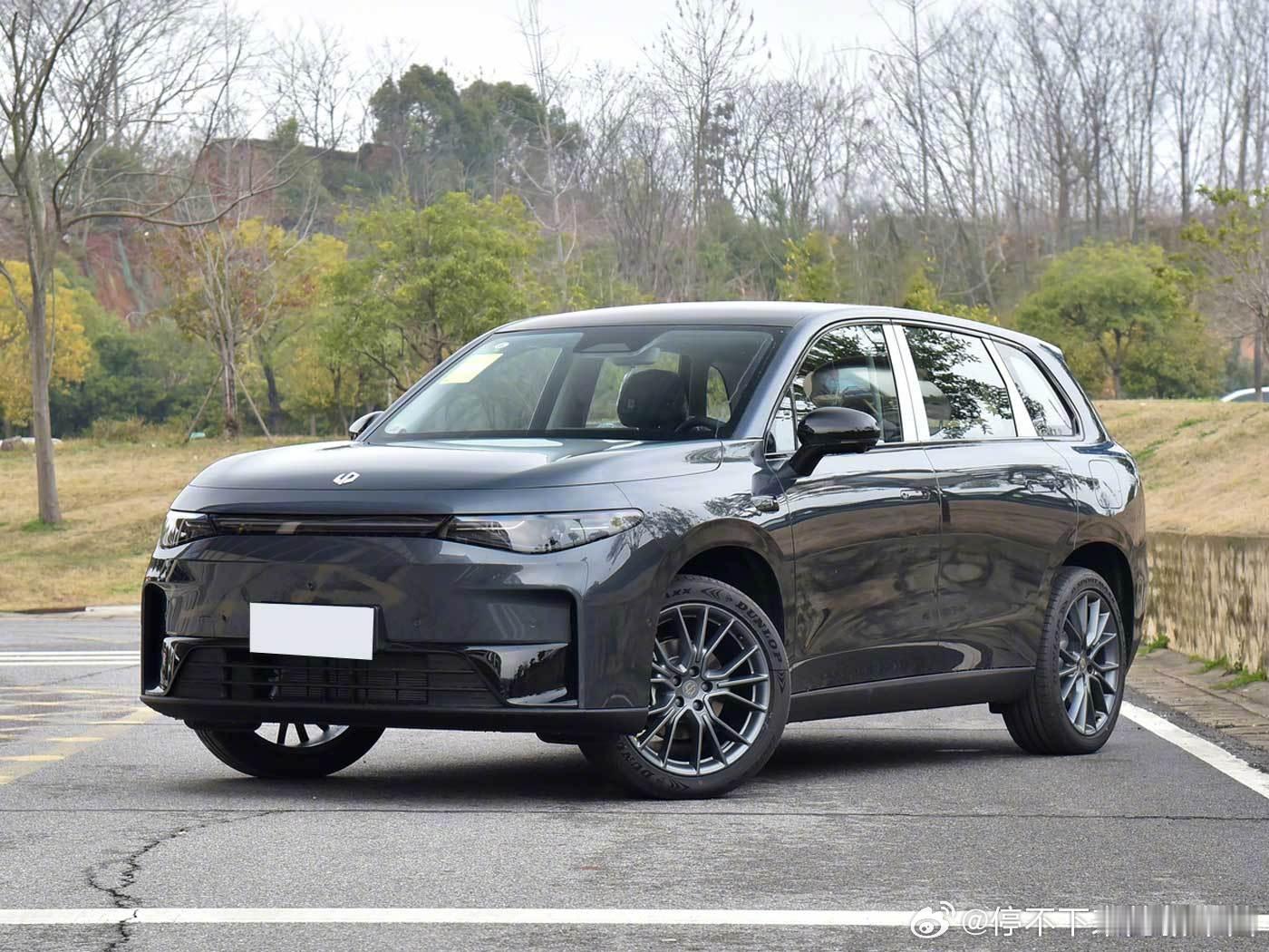 #这是你要的潮车吗# 零跑C10，增程车型3款，售价13.58万元-16.58万