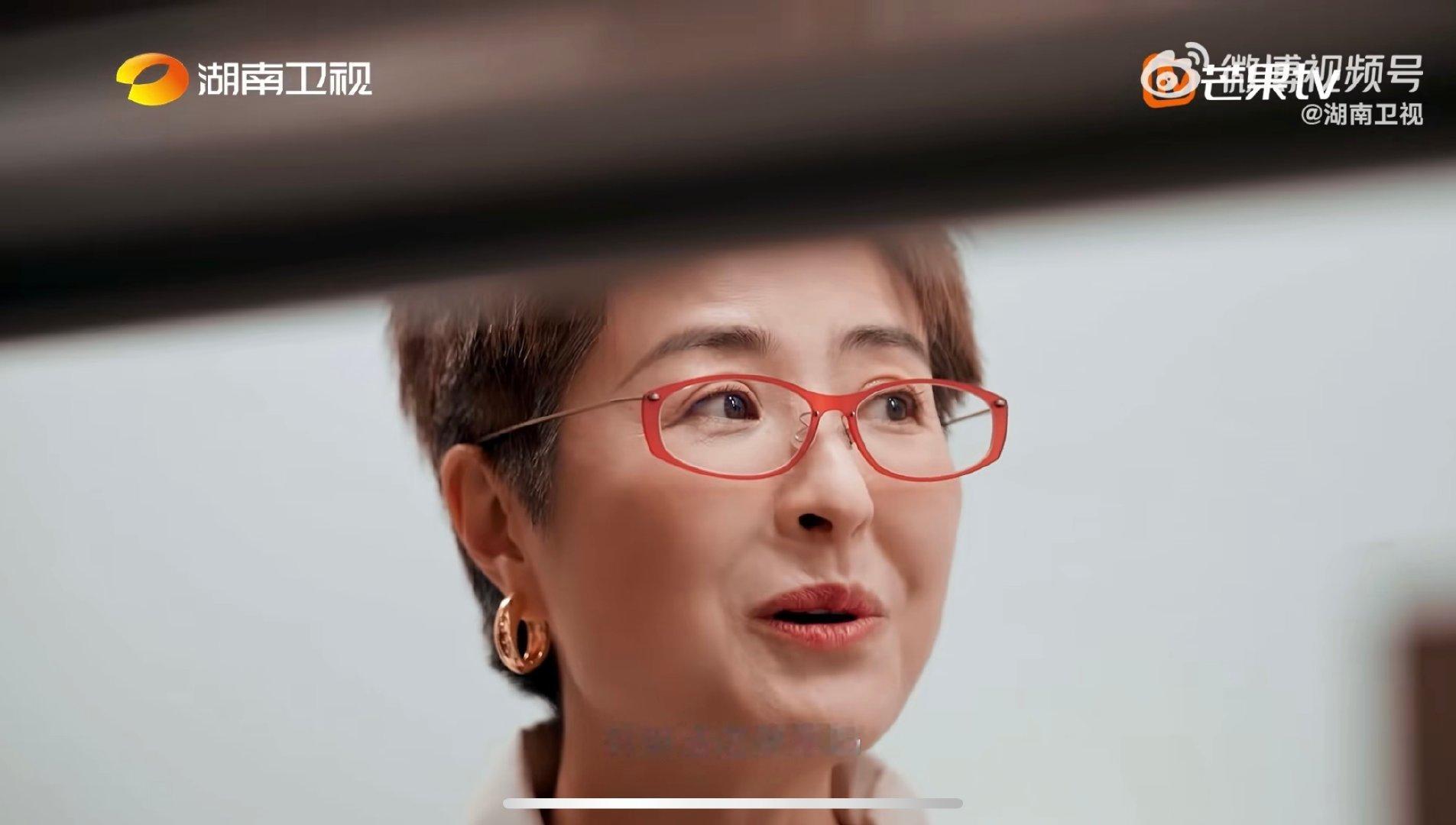 尚雯婕用法语做梦湖南卫视背后 梦里的法语世界，是她为自己打造的“沉浸式课堂”，醒
