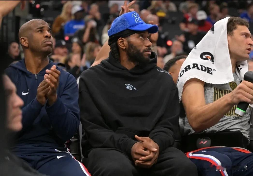 真是一只奇葩的球队！快船把所有的爱都给了小卡，不打球的人得到了最好的待遇，努力的