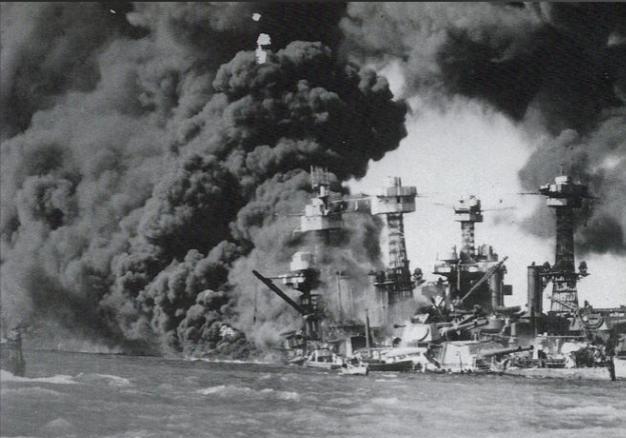 日本为什么要偷袭美国的珍珠港，非要惹怒美国？因为日本在中国仗打不下去了，消耗太大