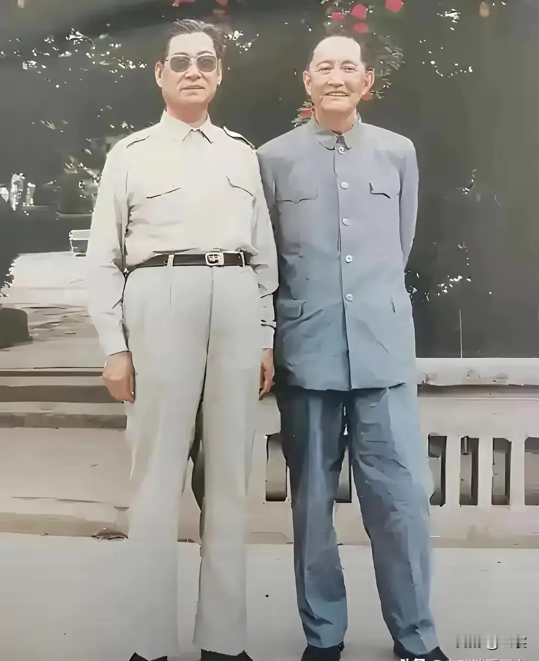 二号有点像抗美援朝中的洪学智，不知真实中的洪大将军模样
