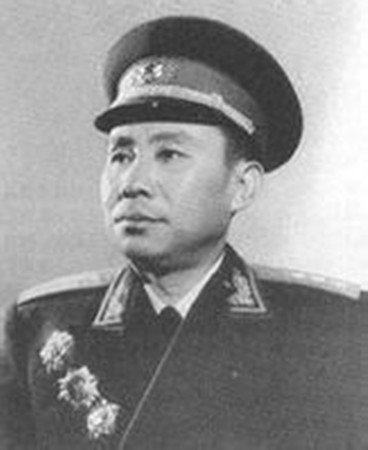 1992年8月20日，开国上将刘震在北京逝世，终年78岁。他是志愿军首任空军司令