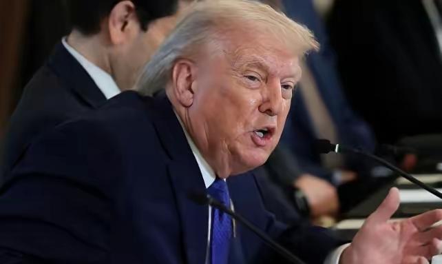 特朗普突然摊牌了！美国众议院高票通过法案，要把中国踢出G20和国际清算银行。但这