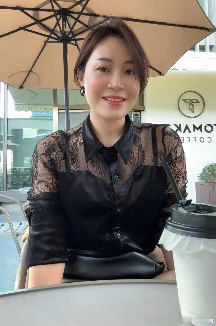 成熟风韵之美三个孩子的妈妈 ​​​