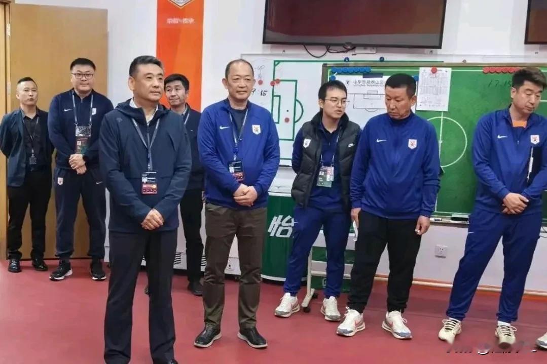 你想晋级就能晋级，靠嘴？据说泰山队股东文旅高层发话了，要求崔康熙必须带领泰山队晋