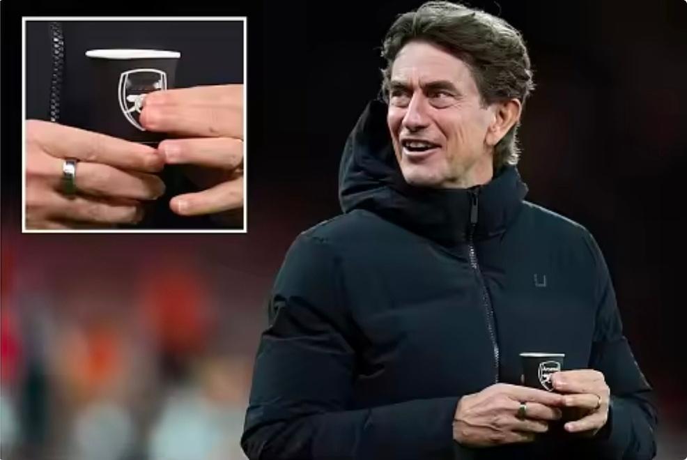 电讯报：弗兰克总在队内会议吹嘘阿森纳，令热刺球员球迷厌烦在弗兰克被热刺解雇后，英