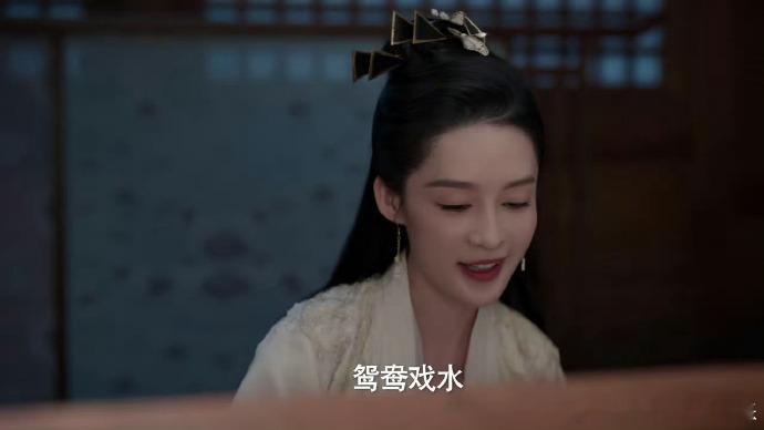 #林婉儿绣的鸳鸯# 林婉儿手中的针线，似乎有着自己的想法。鸳鸯还是大鹅？或许并不