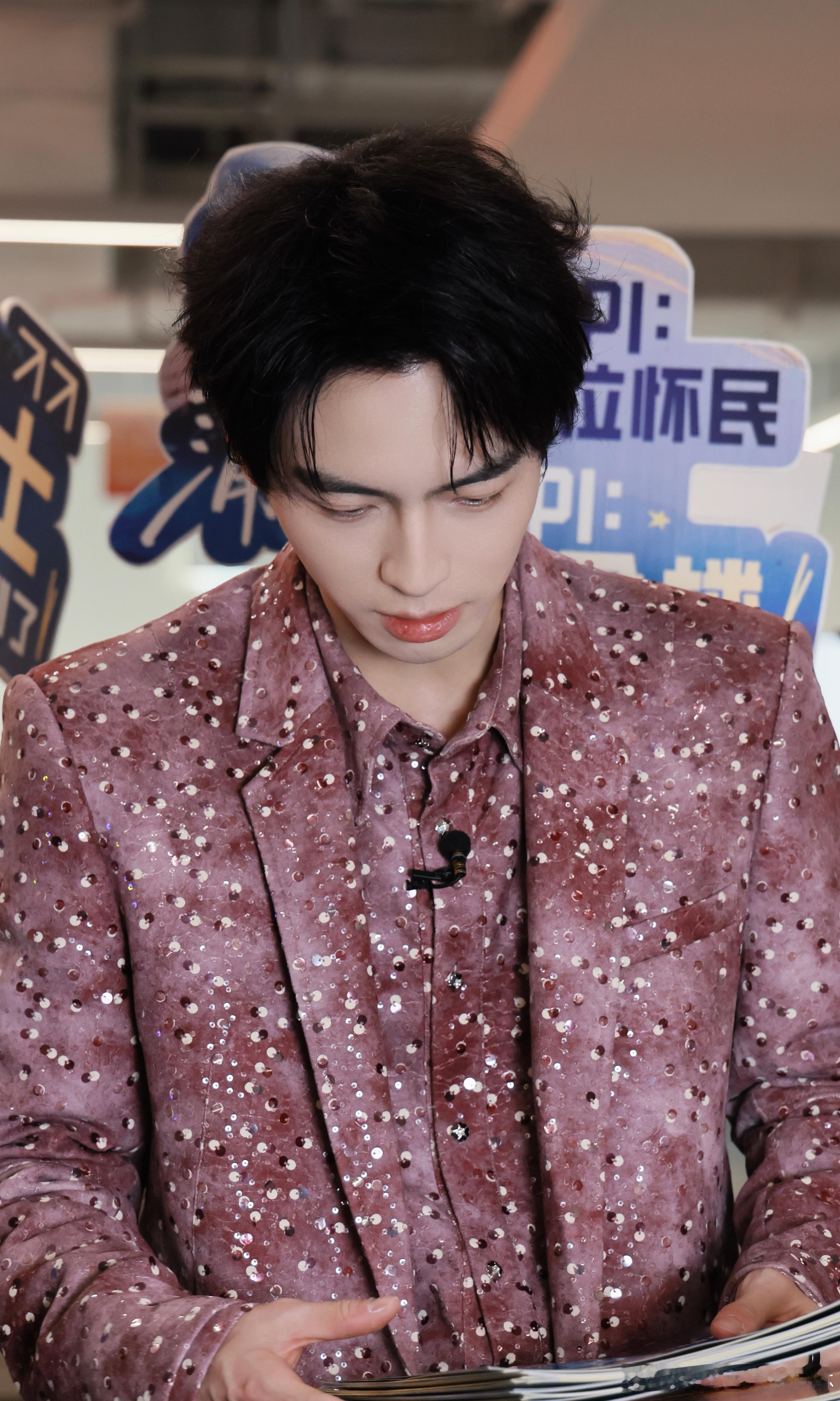  一听见进行曲直接开团，动作丝滑到离谱！当蒲熠星听到蒲熠星进行曲