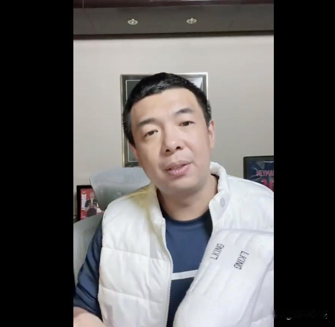 刘建宏说李铁正直，大家记住了，可他旁边还有一个捧哏，很多人都忘了吗？

今天刷到