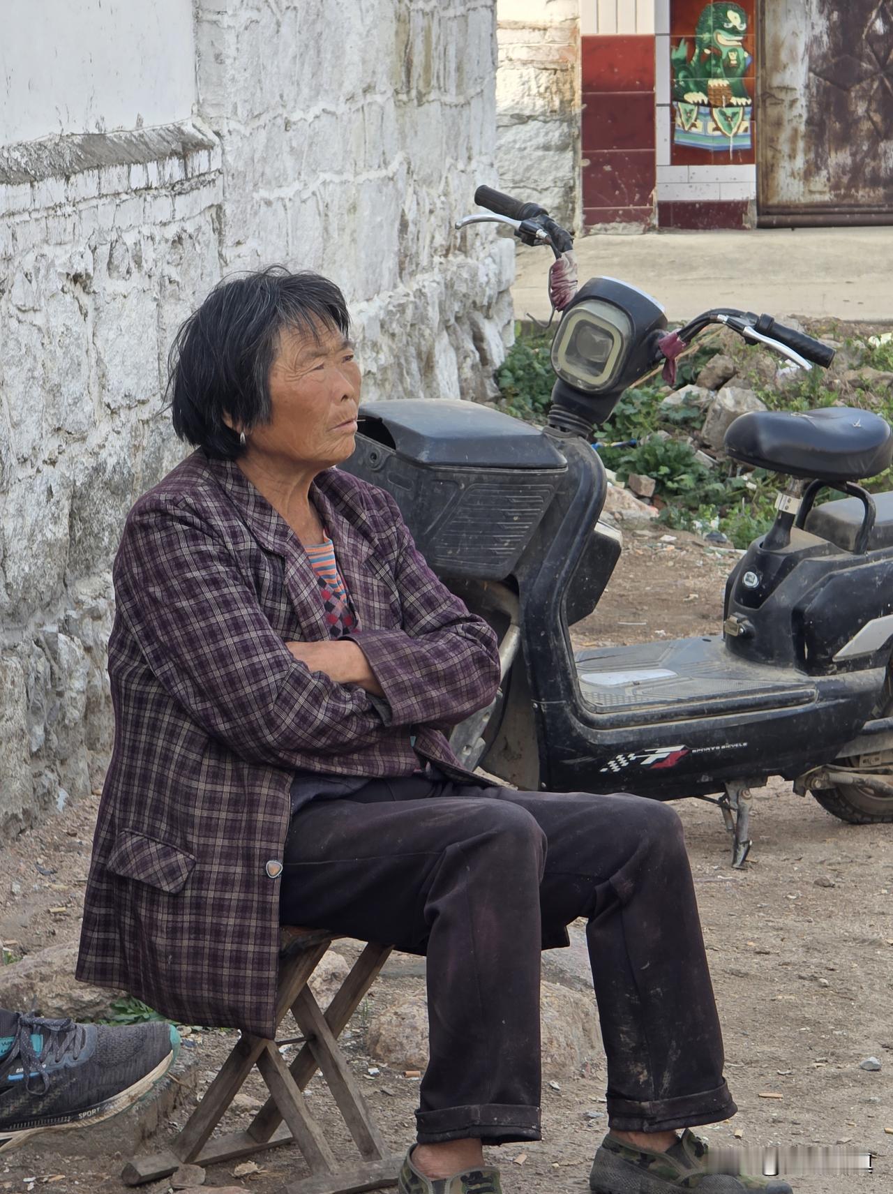 我们村里，有一个二婚的楷模：很多人把二婚看得很不堪，而我在村里见证了最美的二婚。