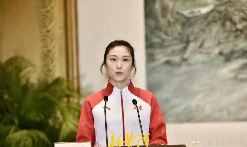 王梦洁意外受伤，下颌缝16针，靠流食维持体能，全运会银牌不易王梦洁 四年一届的全