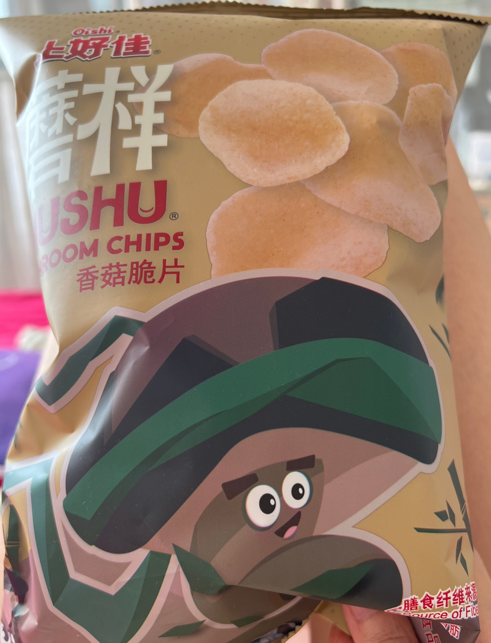 有宝说上好佳这个香菇脆片好吃，味道确实不错，好大一袋我都吃了！ ​​​