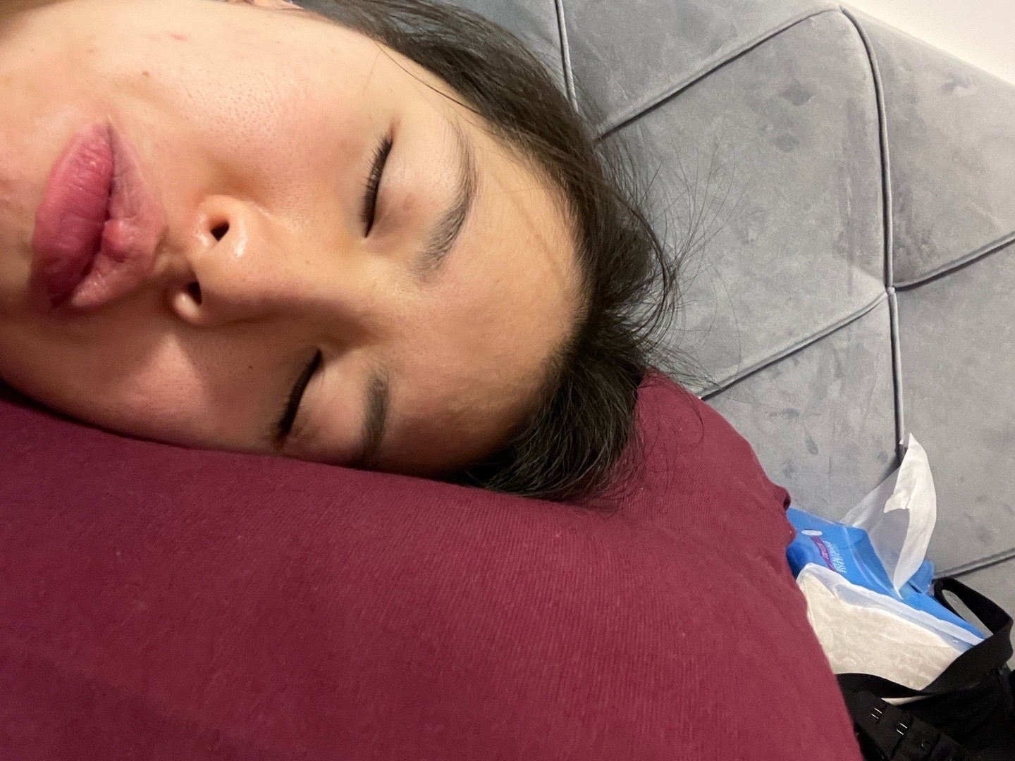 主播写不出伤感的东西了，主播抽烟抽的嘴巴臭[允悲][允悲][允悲][允悲] ​​