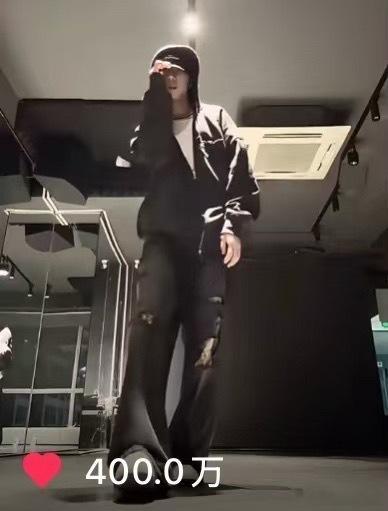 恭喜我们抖帝拿下四代单人cha第一个400w  🧱抽一个40 杨博文单人cha