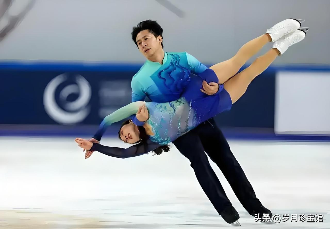 隋文静韩聪这回的成绩不好其实是被加拿大的编舞师给耽误了。
两人的自由滑《只此青绿