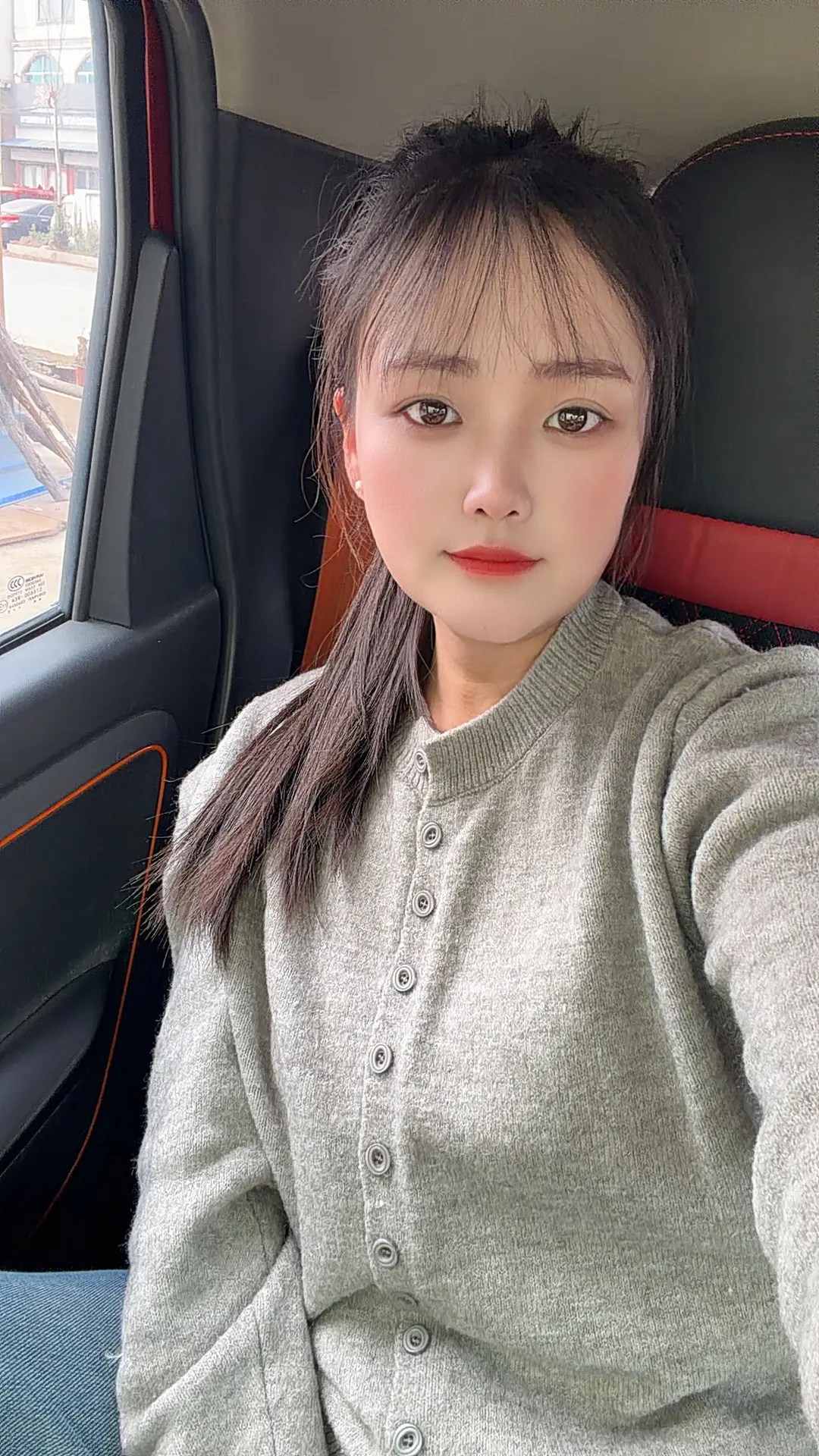 我不会以爱之名束缚任何人，你想走就走，想留就留。 我不再用眼泪和纠缠去...