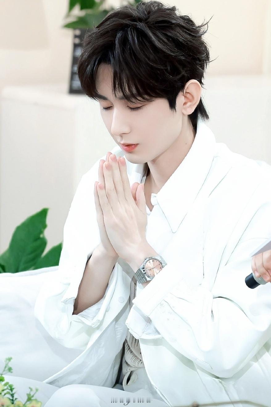 成毅成毅长安二十四计cy成毅谢淮安你的影子完美契合我的轮廓，像钥匙找到锁成毅｜赴