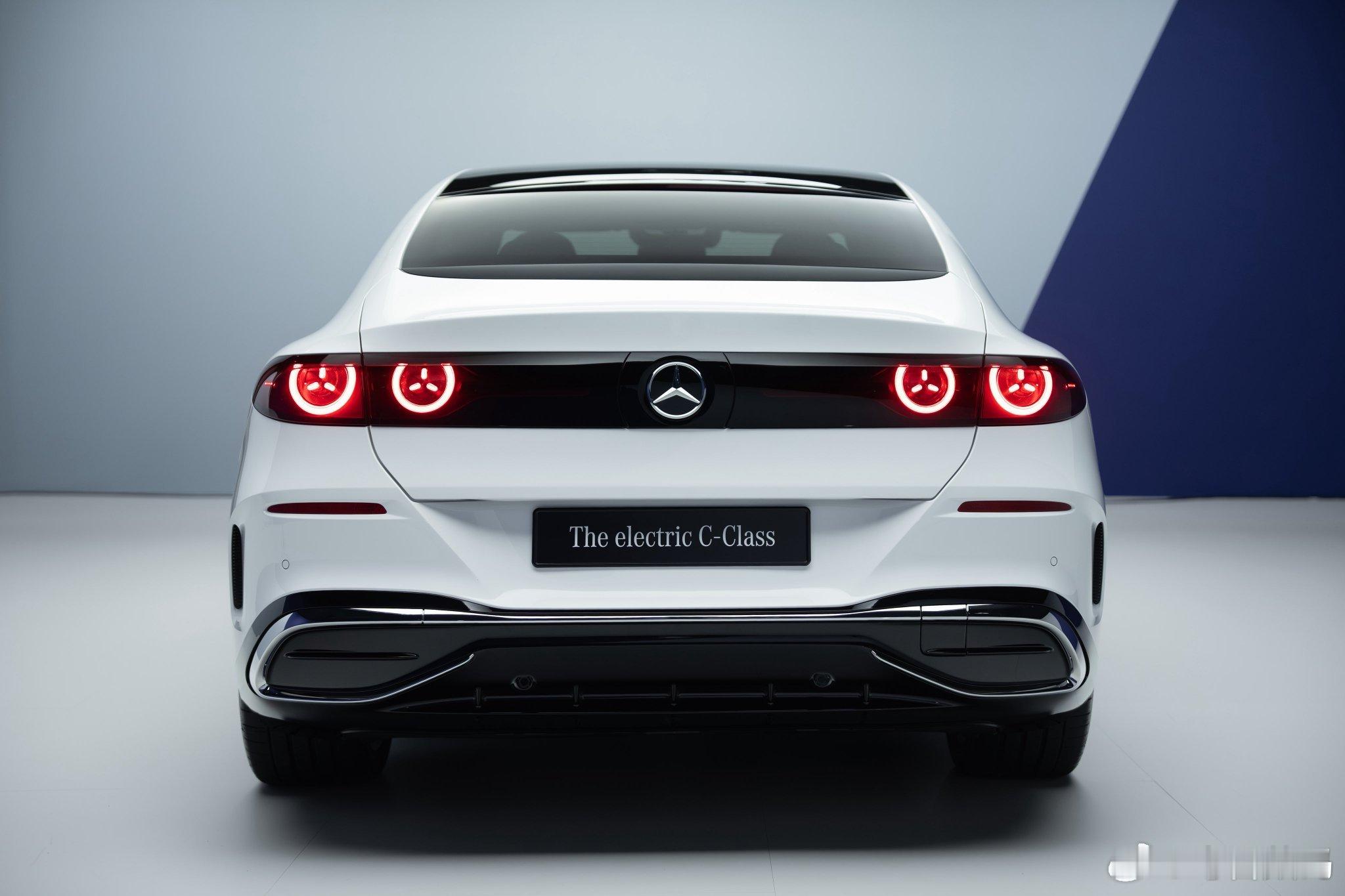 全新纯电奔驰C和宝马i3，你更喜欢哪个？