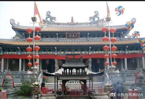 【凤山祖庙】凤山祖庙据海丰县志记载，汕尾港形成于明朝中叶之后，凤山祖庙始建于明末